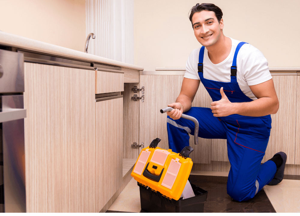 Emergency handyman service responding to urgent repair call